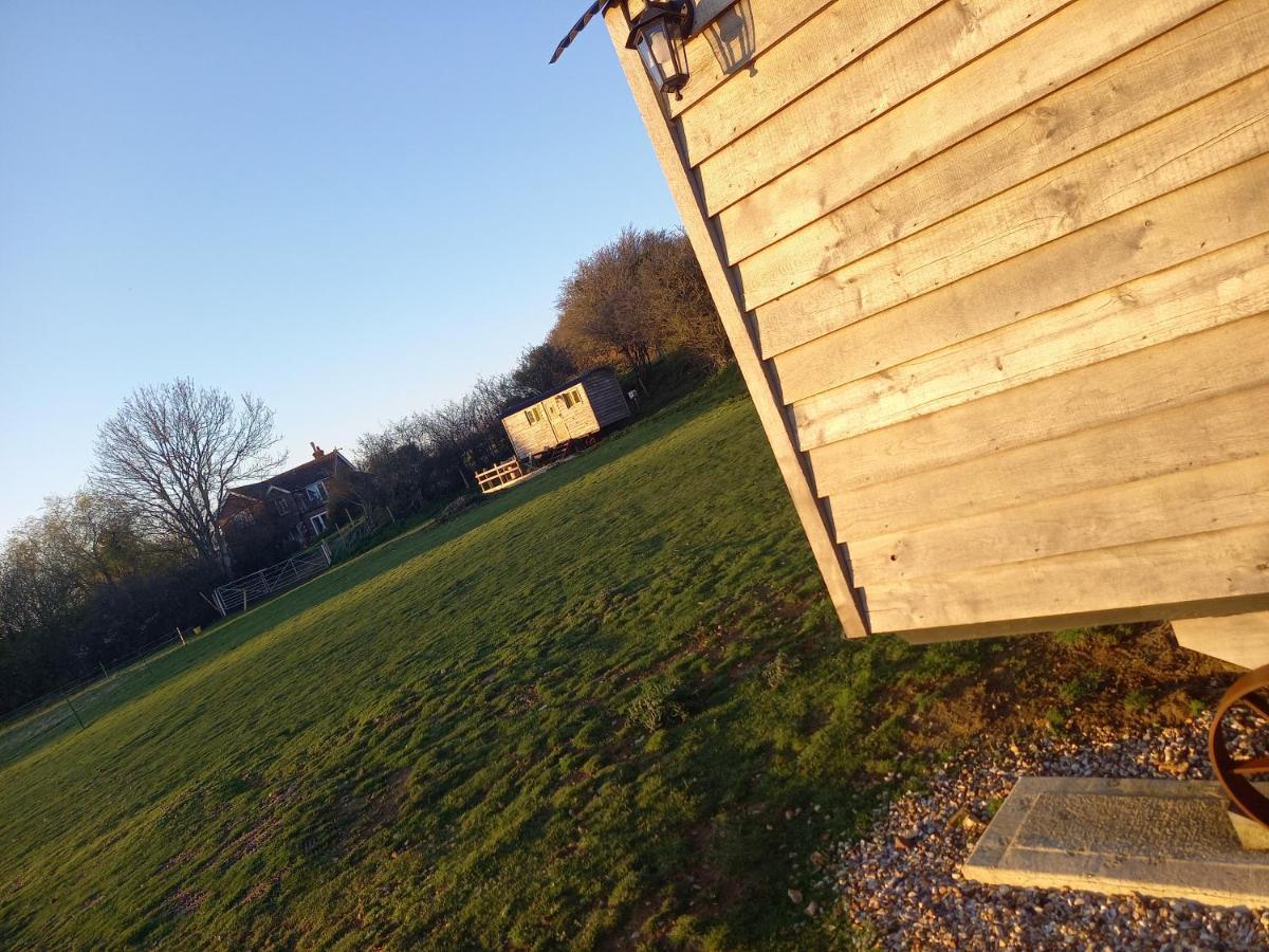 Chalet Under The Stars Shepherds Huts At Harbors *