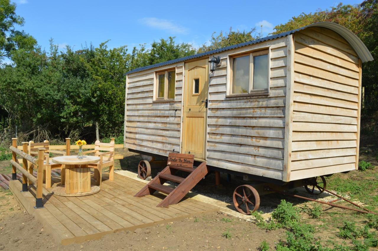Under The Stars Shepherds Huts At Harbors * Newchurch (Isle of Wight)