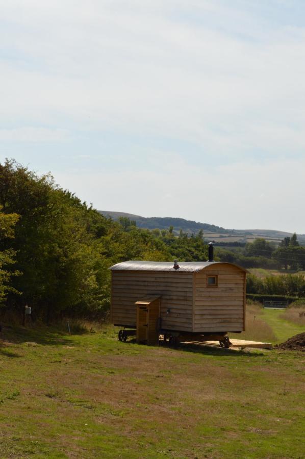 Chalet Under The Stars Shepherds Huts At Harbors